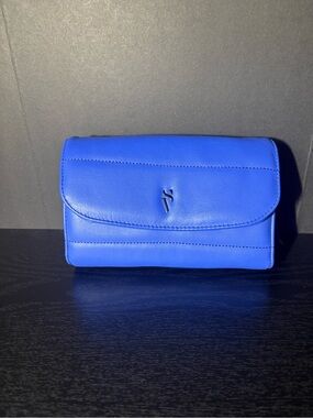 Simply Vera Vera Wang Electric Blue Leather Crossbody Clutch